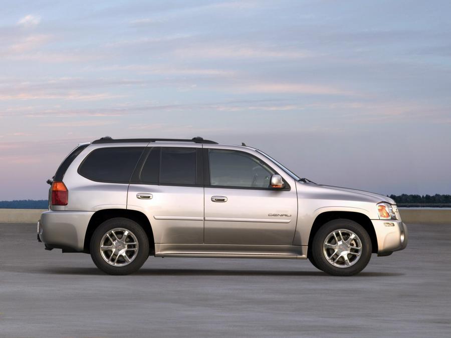  GMC Envoy Denali 2005 года  (фото 5 из 12)